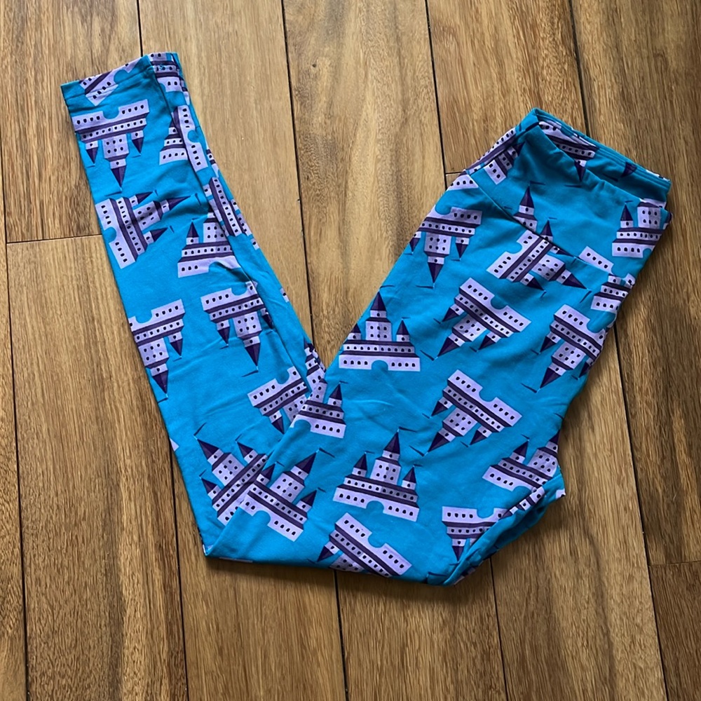LuLaRoe castle leggings NWOT 🏰